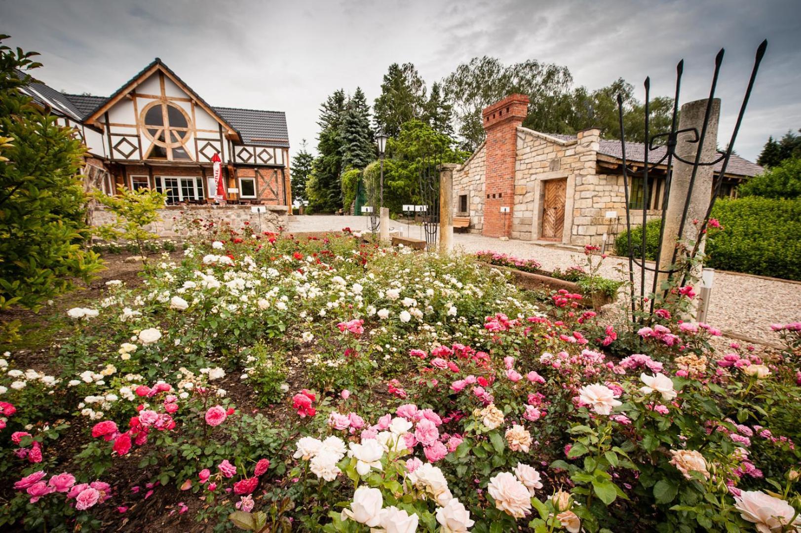 Siedem Drzew Hotel Biskupice  Buitenkant foto