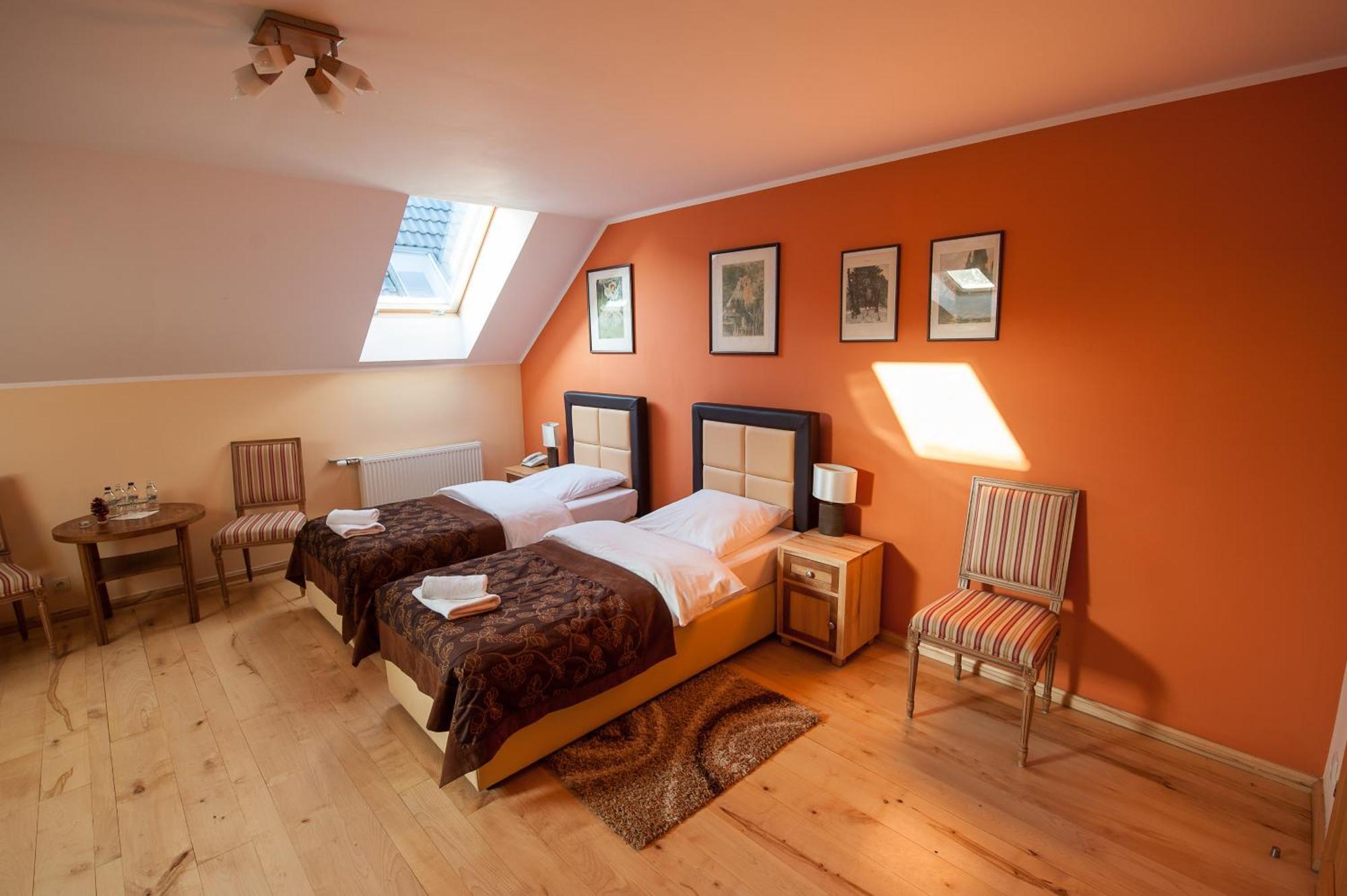 Siedem Drzew Hotel Biskupice  Kamer foto